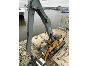 Crawler excavator LIEBHERR