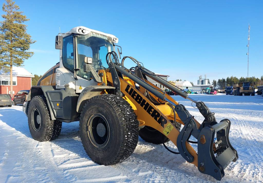 Wheel loader Liebherr MYYTY! SOLD! L538 LONG BOOM: picture 6