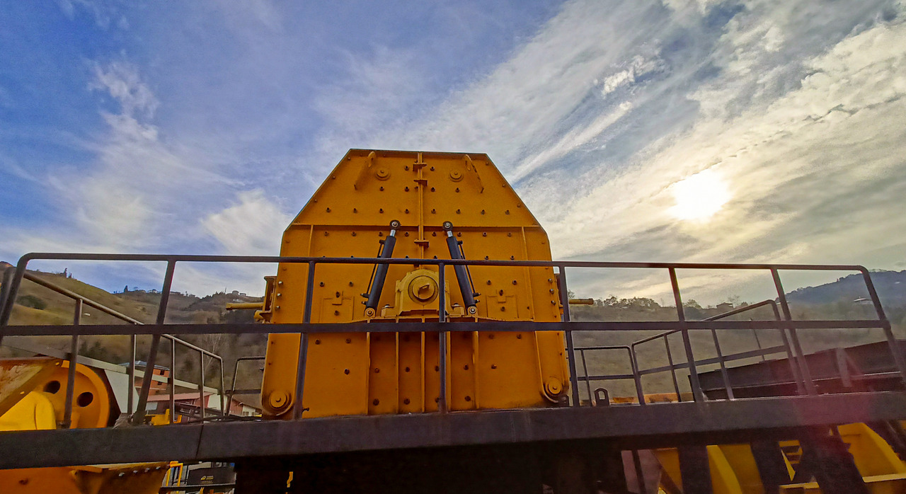 New Crusher MEGA Crushing and Screening Plant | Ready in Stock: picture 8