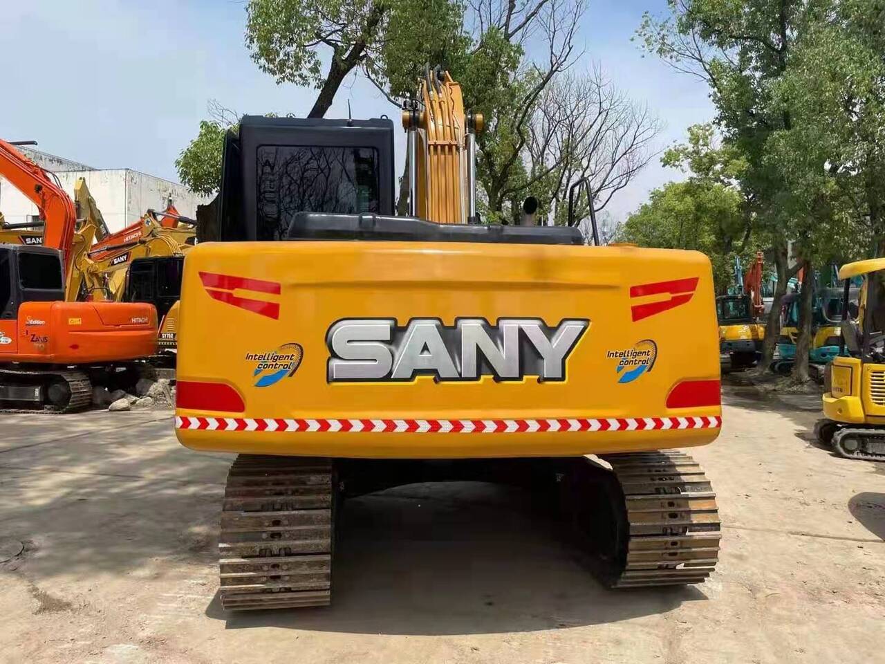 Crawler excavator SANY SY135C: picture 4