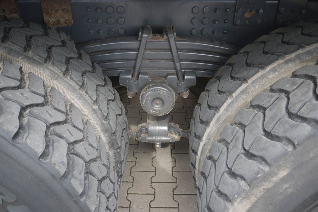 Concrete mixer truck Scania P360 8x4 | 9m³ Intermix*Klima*Blattfederung: picture 12