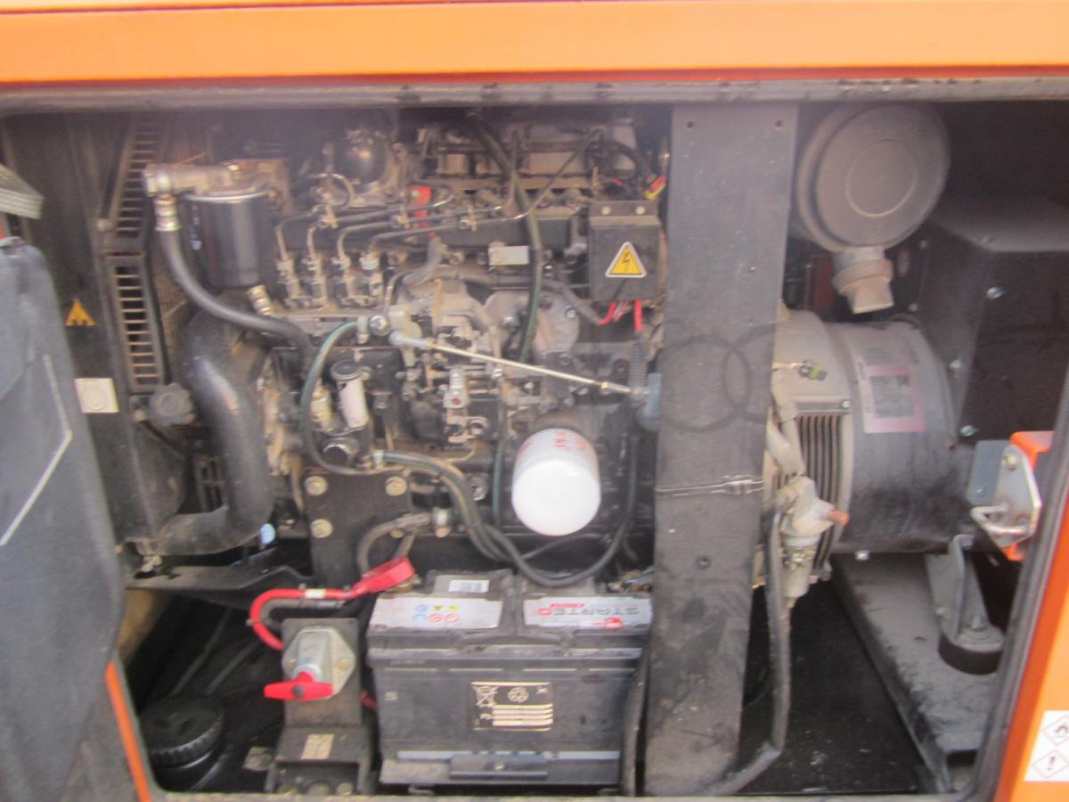 Generator set Sdmo R90: picture 6
