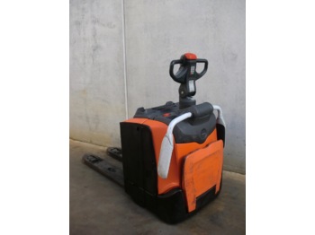 Pallet truck BT LPE 220 PA: picture 1