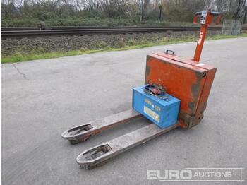 Pallet truck BT Wak Behind Electric Pallet Truck, Charger: picture 1