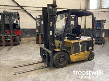 Forklift Caterpillar EP30K-PAC: picture 1