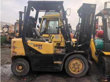 Forklift Daewoo D25S-3: picture 1
