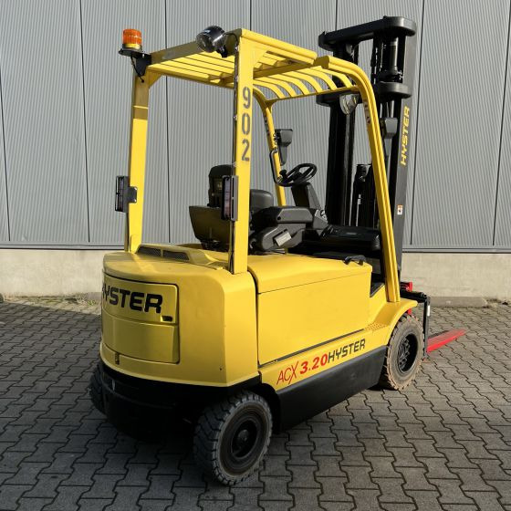 Electric forklift Hyster J3.2XM: picture 2