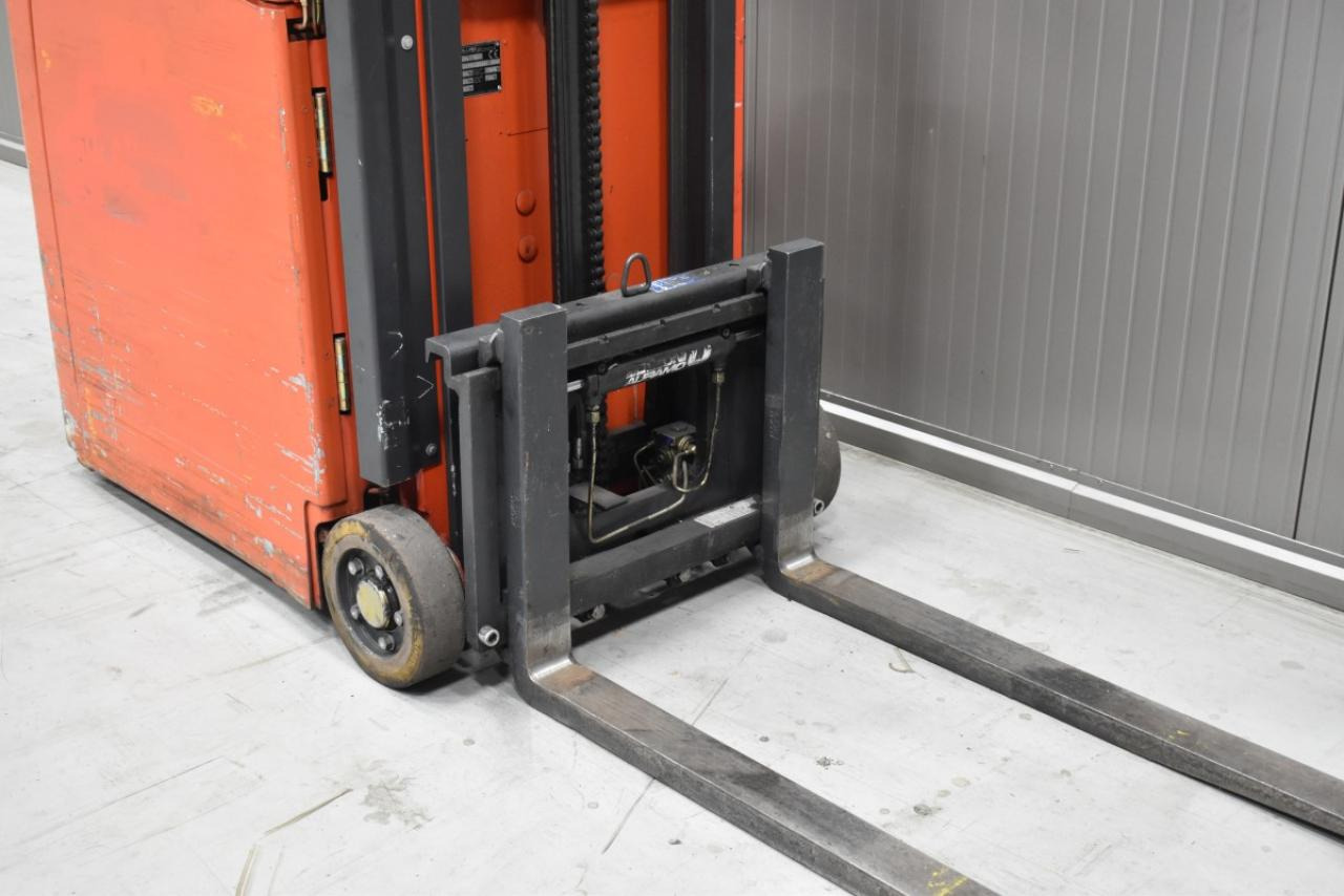 Electric forklift LINDE E 10: picture 6