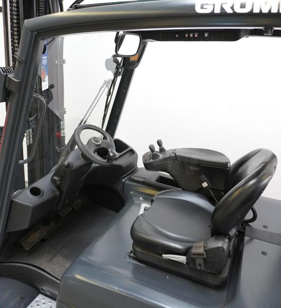 Electric forklift Linde E 30 L 387: picture 3