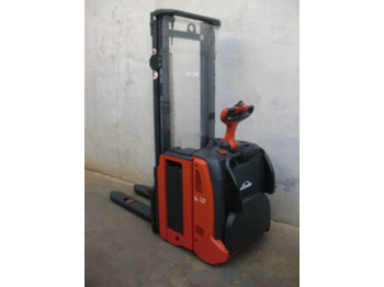 Stacker Linde L 12 AP: picture 1