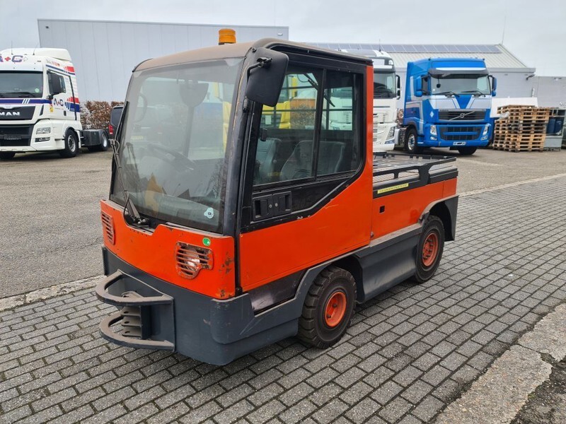 Tow tractor Linde P / 250: picture 2