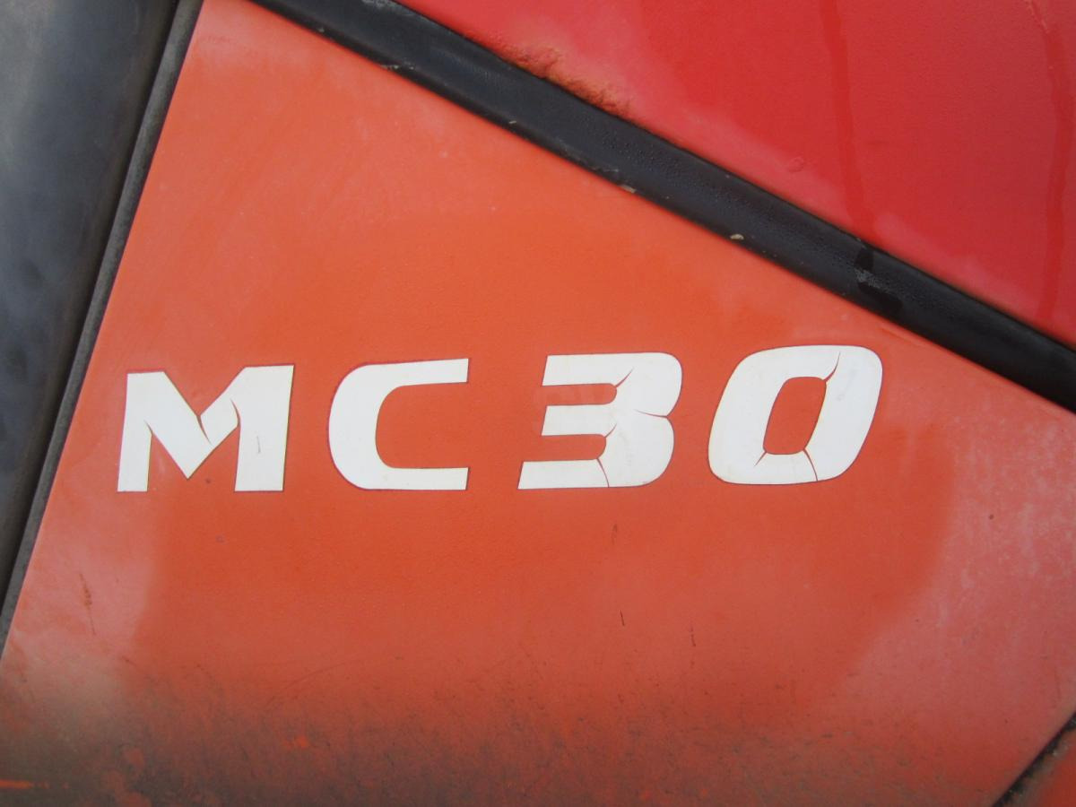 Diesel forklift Manitou MC30: picture 8