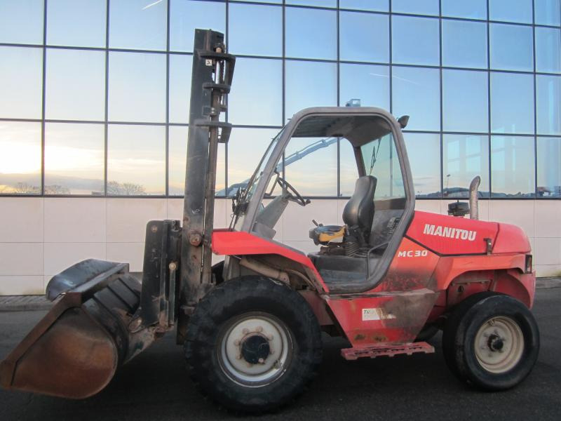 Diesel forklift Manitou MC30: picture 2