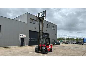 TCM FD30Z7S (3 TON / 4.5m HEIGHT / SIDESHIFT) - Diesel forklift: picture 1