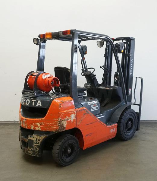 LPG forklift Toyota 02-8FGF20: picture 2