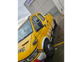 Tow truck IVECO