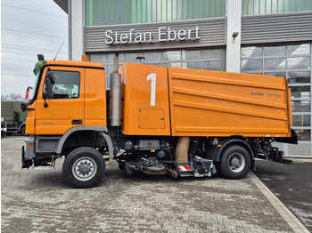 Mercedes-Benz Actros 2032 A 4x4 Bucher STKF 9500 Airport 6 St.  - Road sweeper: picture 4
