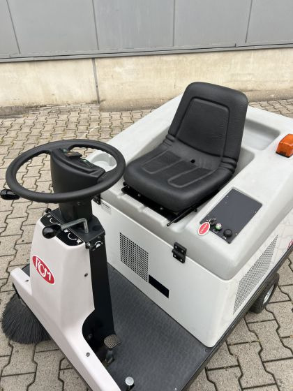 Industrial sweeper RCM Atom E-Plus: picture 9