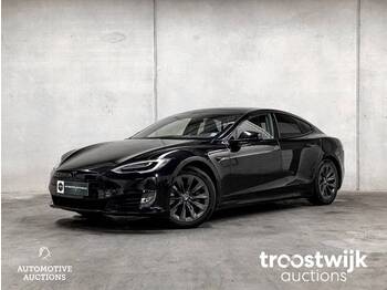 Tesla Model S 75D Base - Car