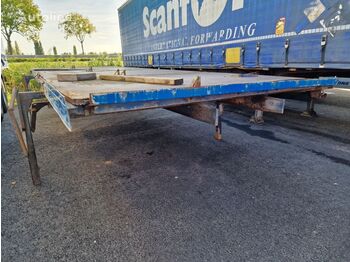 Container transporter/ swap body semi-trailer MAN BDF, plateau