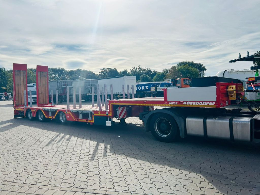 New Low loader semi-trailer Kässbohrer KSLA RJ Mega Jumbo Tieflader mit Radmulden tele: picture 4
