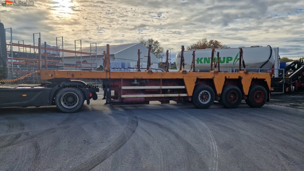 Low loader semi-trailer for transportation of heavy machinery Langendorf SGL Innenlader  Innenlader: picture 15