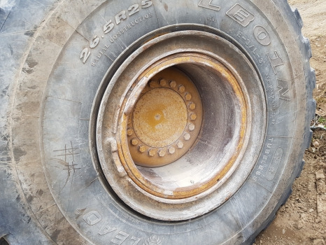 Wheel and tire package for Agricultural machinery Caterpillar 966 G Ii Complete Wheel Rim Complete Tyre 26.5 R25 127-4782: picture 8