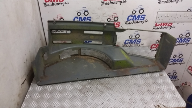 Cab and interior for Farm tractor Ford 7840, 40 Series Cab Console Panel 81869870: picture 5