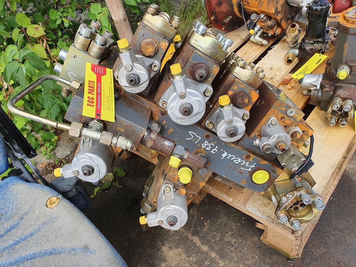 Hydraulic valve for Construction machinery Furukawa 738 LS: picture 3