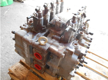 Shibaura UH36-108 - Hydraulic valve