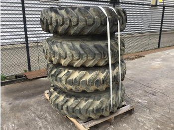Liebherr 11.00/R20 - Tire for Construction machinery: picture 1