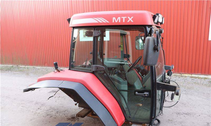 Cab for Agricultural machinery McCormick MTX 185: picture 2