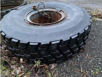 Wheels and tires for Truck Michelin 16.00R20 XL: picture 1