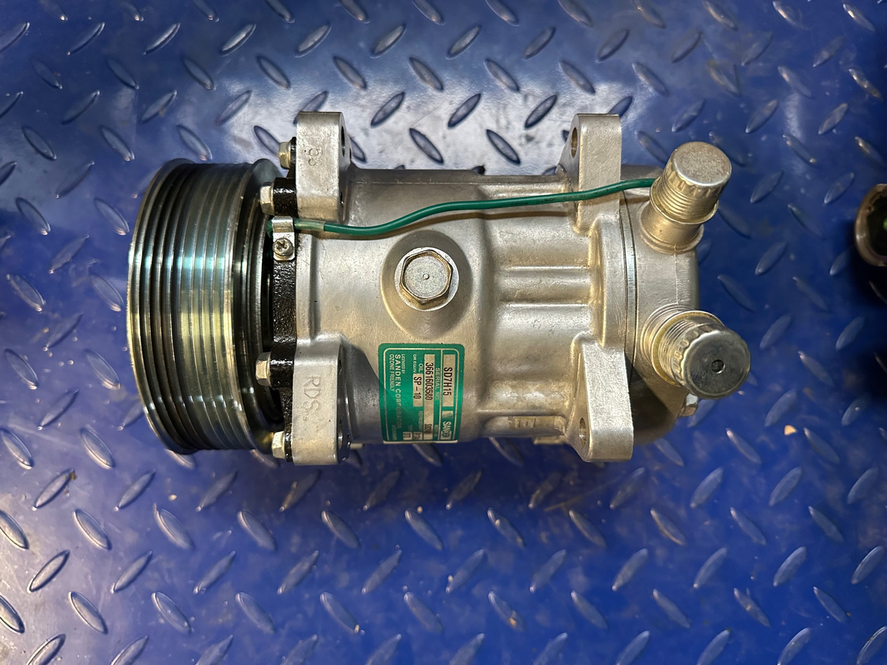 New AC compressor for Truck SANDEN S8240: picture 3