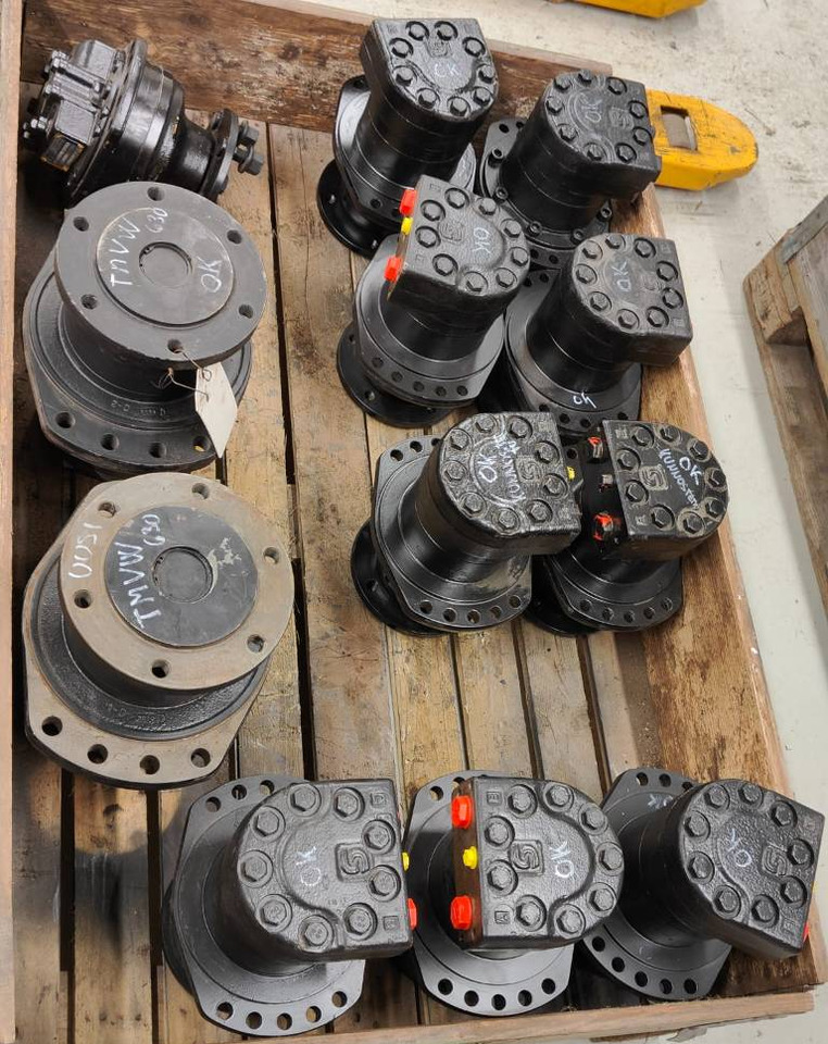 Hydraulics for Forestry equipment Spare parts Valve blocks, hydraulic motors, cylind: picture 7