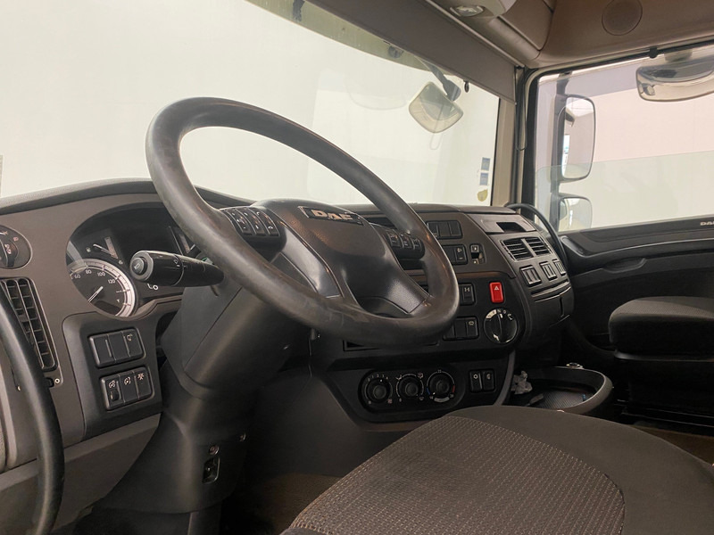 Tractor unit DAF XF106.460 Super Space Cab: picture 8