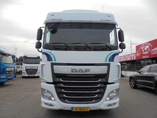 Tractor unit DAF XF 440 EURO 6: picture 2