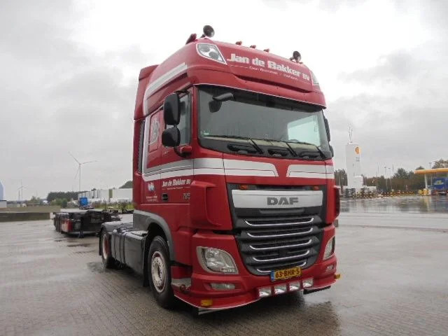 Tractor unit DAF XF 460 SUPER SPACE: picture 3