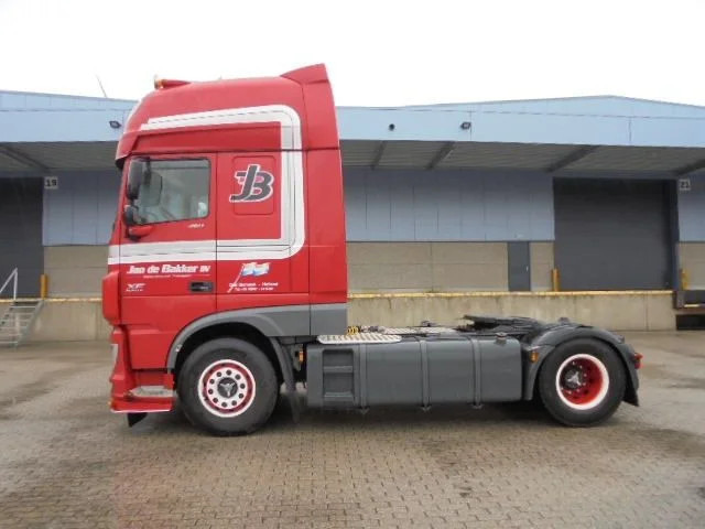 Tractor unit DAF XF 460 SUPER SPACE: picture 6