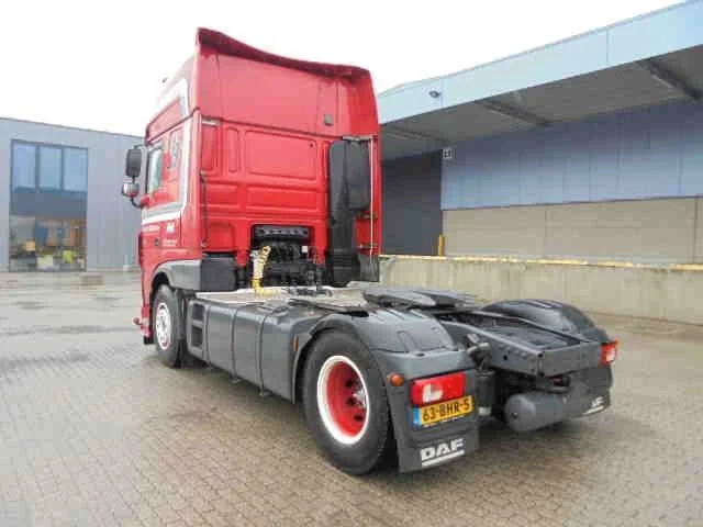 Tractor unit DAF XF 460 SUPER SPACE: picture 8