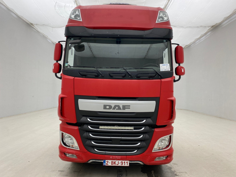 Tractor unit DAF XF 460 Super Space Cab: picture 3