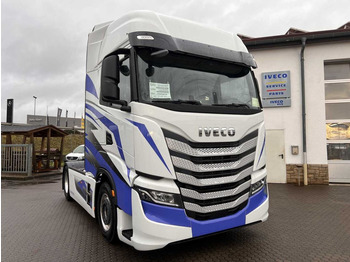 New Tractor unit Iveco S-Way AS440S49T/P Fuel Hero Intarder Alu 2x Tank: picture 3