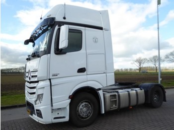 Tractor unit Mercedes-Benz ACTROS 1845 LS GIGASPACE 2X TANK: picture 1
