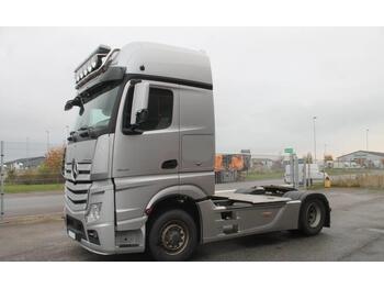 Tractor unit Mercedes-Benz Actros 1845 4x4 Euro 6: picture 1