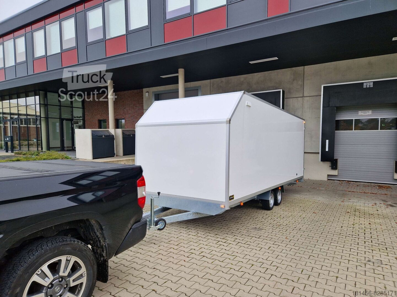 New Closed box trailer Großer Koffer aerodynamisch 615x215x200cm Seitentür 3500kg verfügbar: picture 10