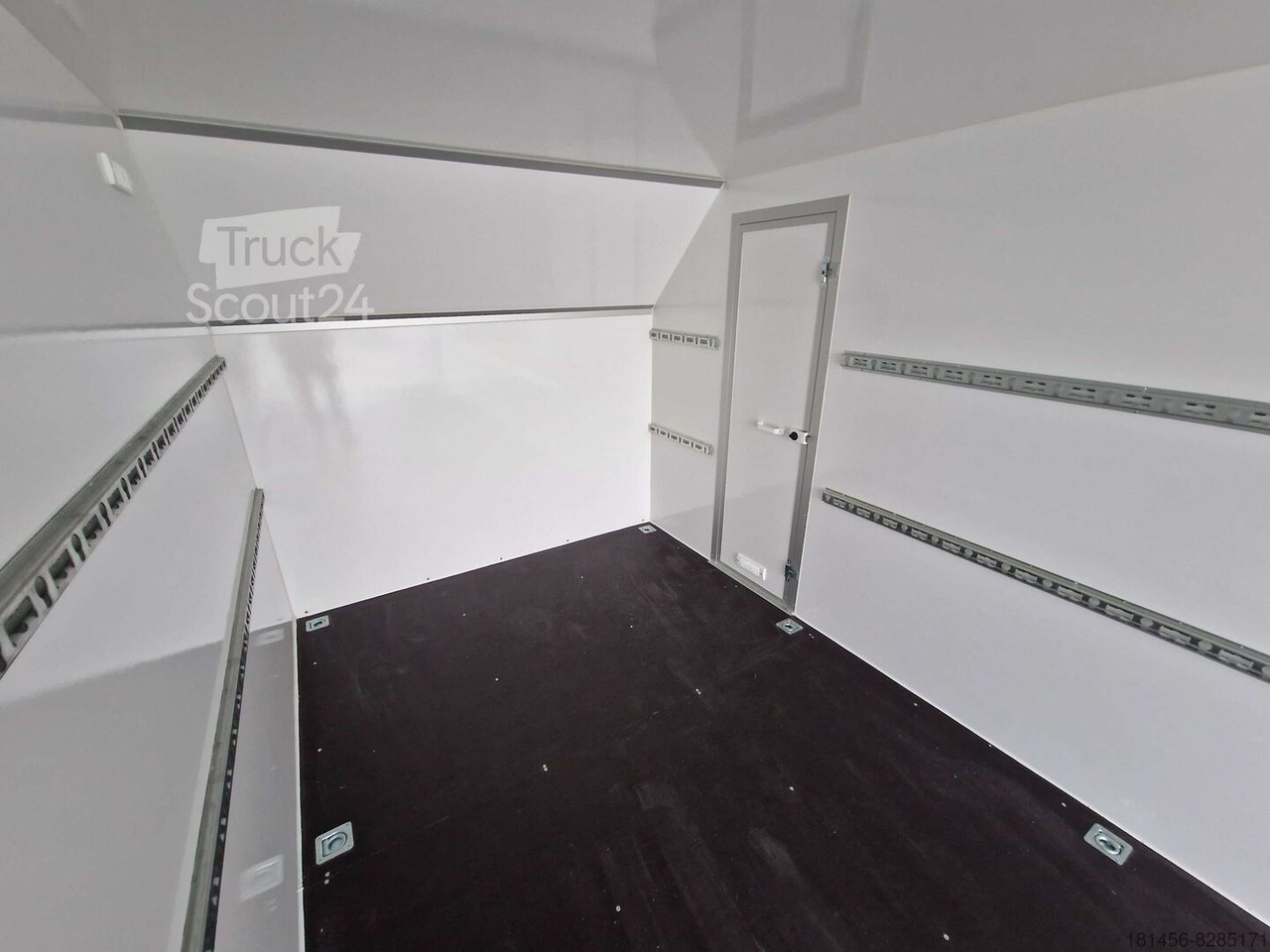 New Closed box trailer Großer Koffer aerodynamisch 615x215x200cm Seitentür 3500kg verfügbar: picture 7