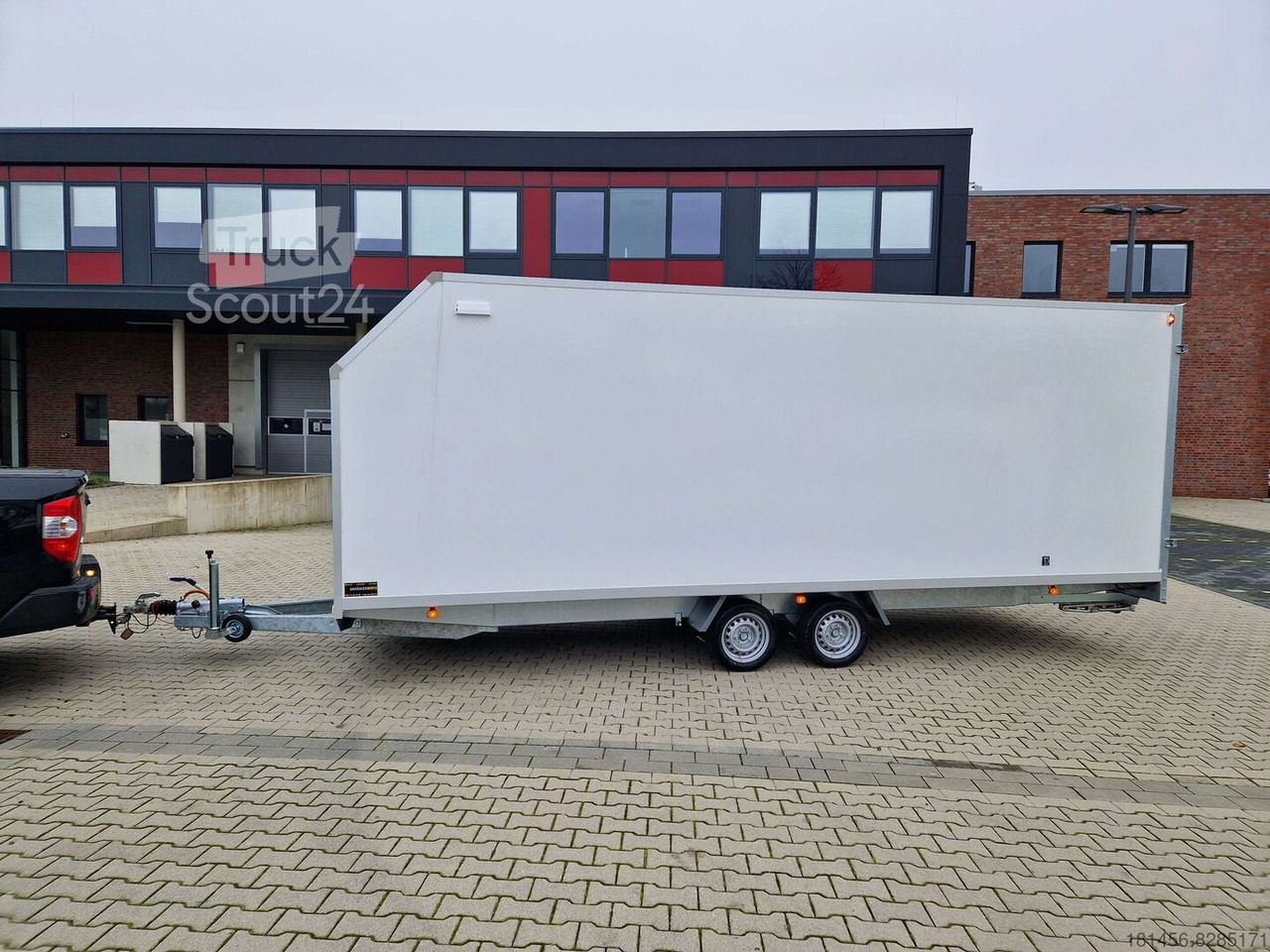 New Closed box trailer Großer Koffer aerodynamisch 615x215x200cm Seitentür 3500kg verfügbar: picture 6