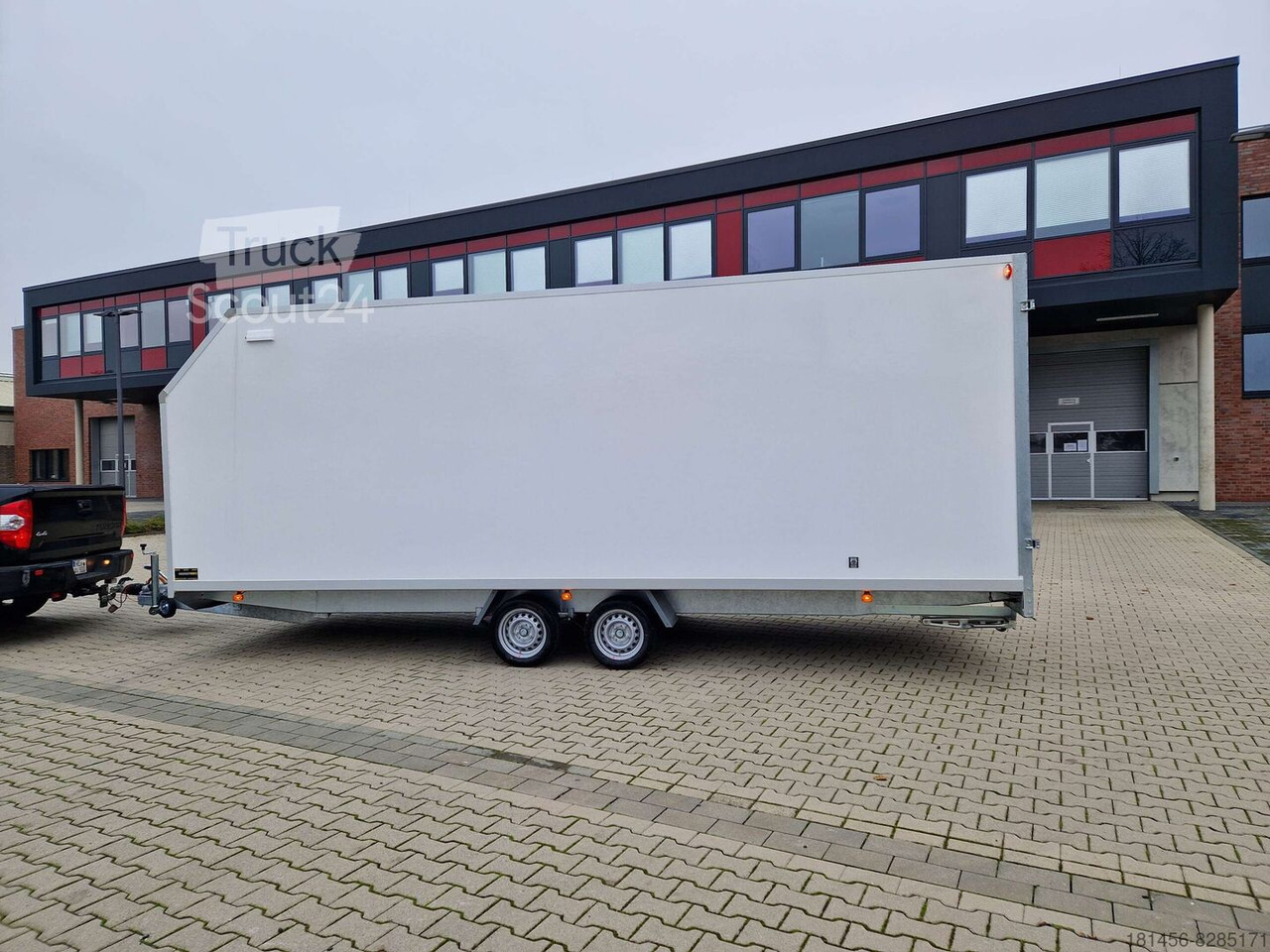 New Closed box trailer Großer Koffer aerodynamisch 615x215x200cm Seitentür 3500kg verfügbar: picture 9