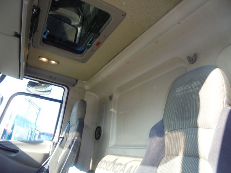 Refrigerator truck DAF CF 75.250 + Euro 5 + Carrier Supra 950 Silent + Dhollandia Lift: picture 13
