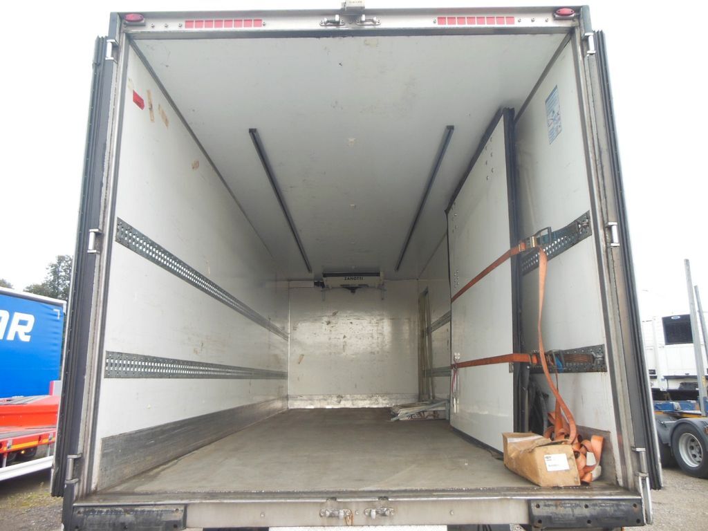 Refrigerator truck DAF LF 280, ZWEIVERDAMPFER, TRENNWAND, LBW: picture 11
